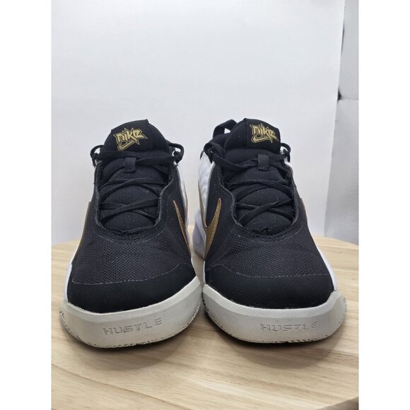 Nike Team Hustle D 10 (GS) CW6735‑002 Black/White/Photon Dust/Gold Womens 8.5 - Picture 2 of 9
